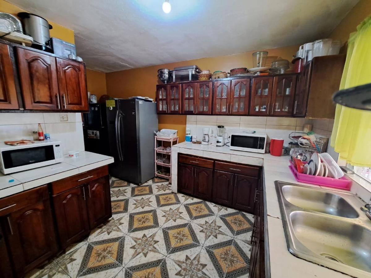 237 Bratton Avenue - Housity