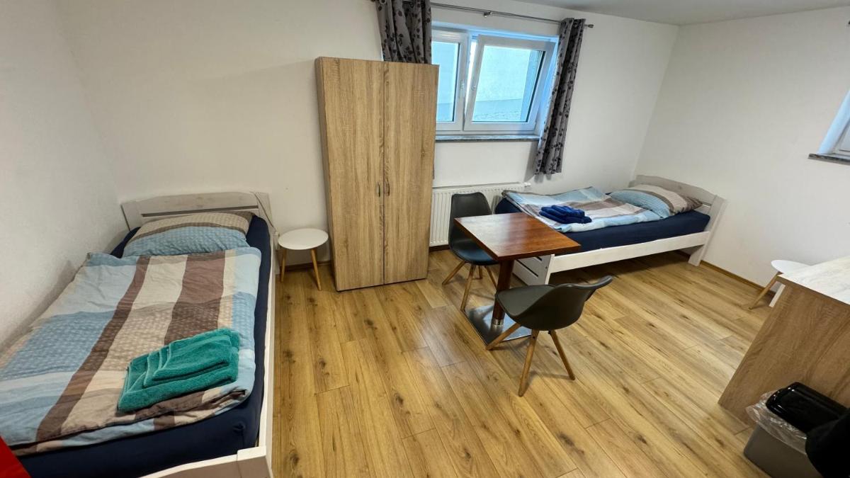 Sleep24 Monteurzimmer in Steyregg near LINZ - Housity