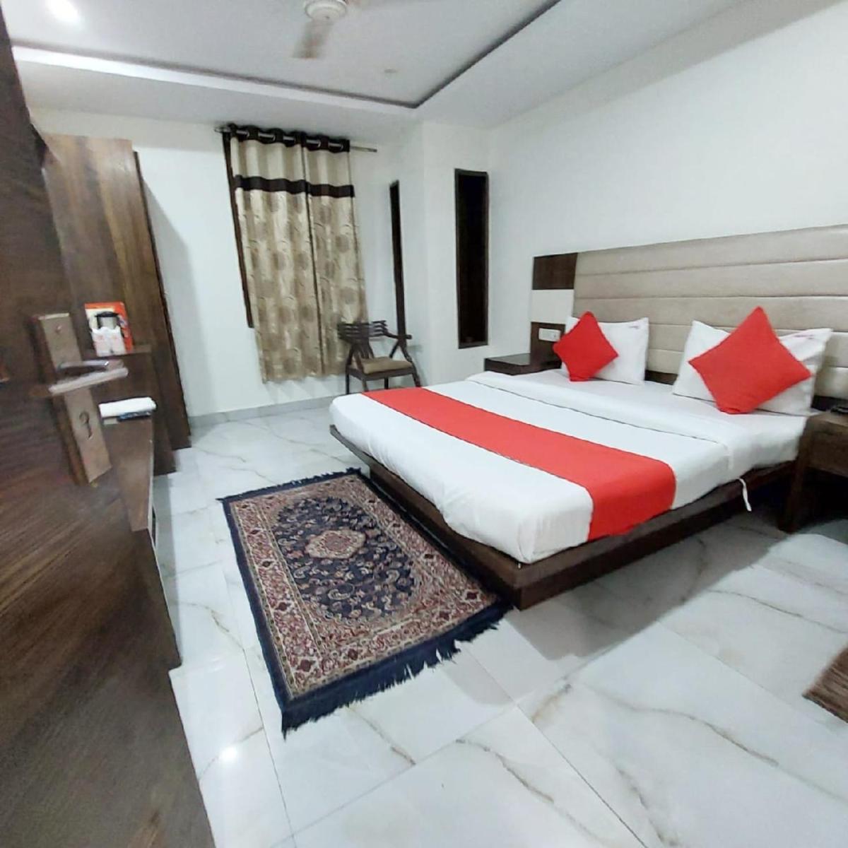 Suitetrails - saffron inn paharganj