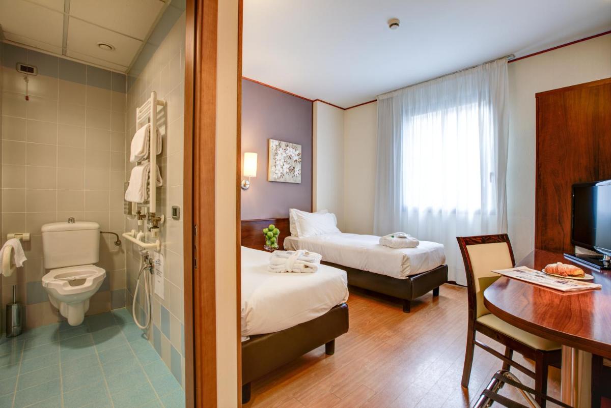 Hotel Europa - Housity