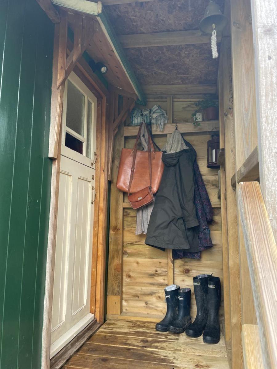 Miners_meadow self contained Shepherds hut - Housity