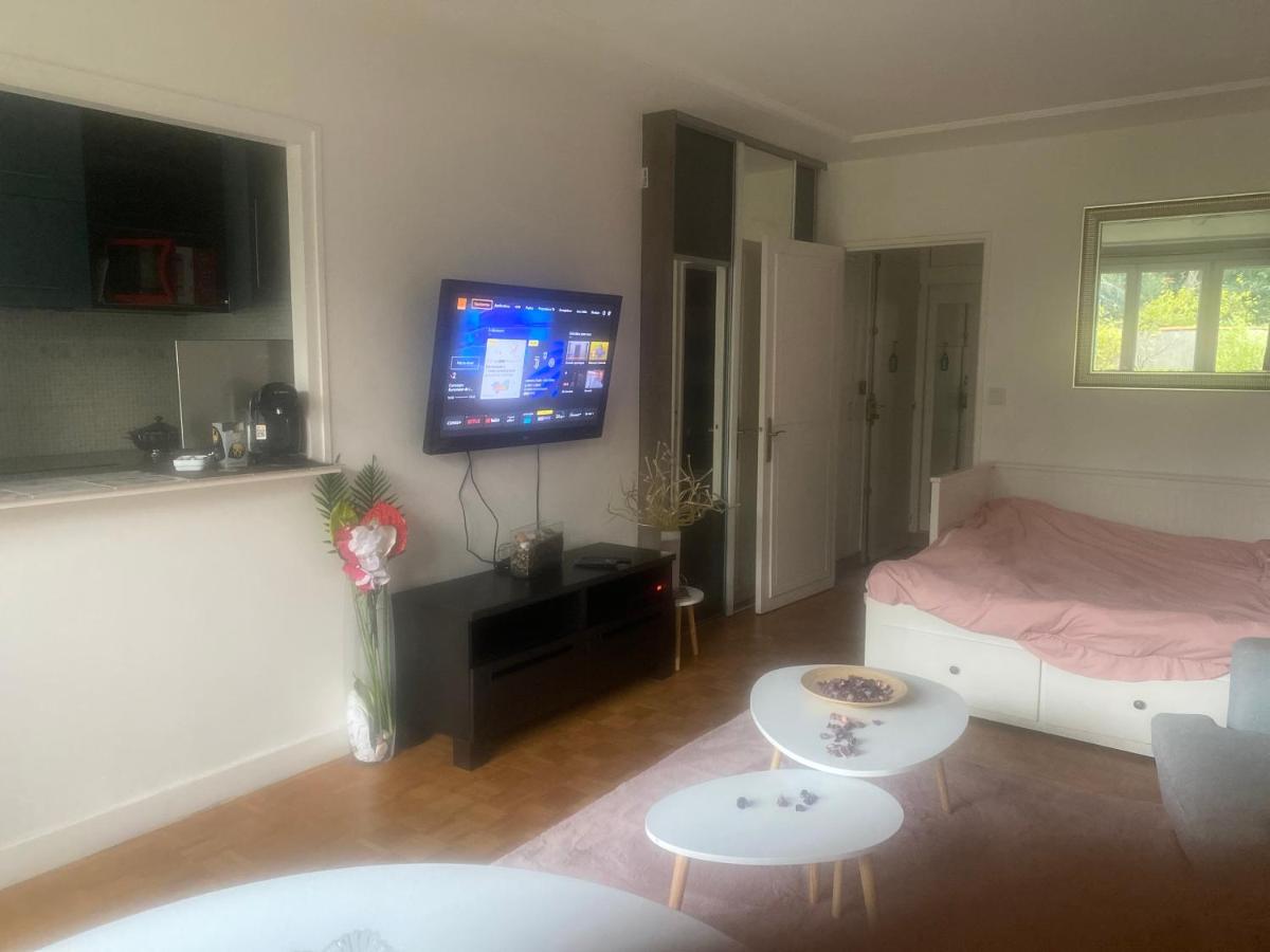 Grand studio avec terrasse et jardin - Housity