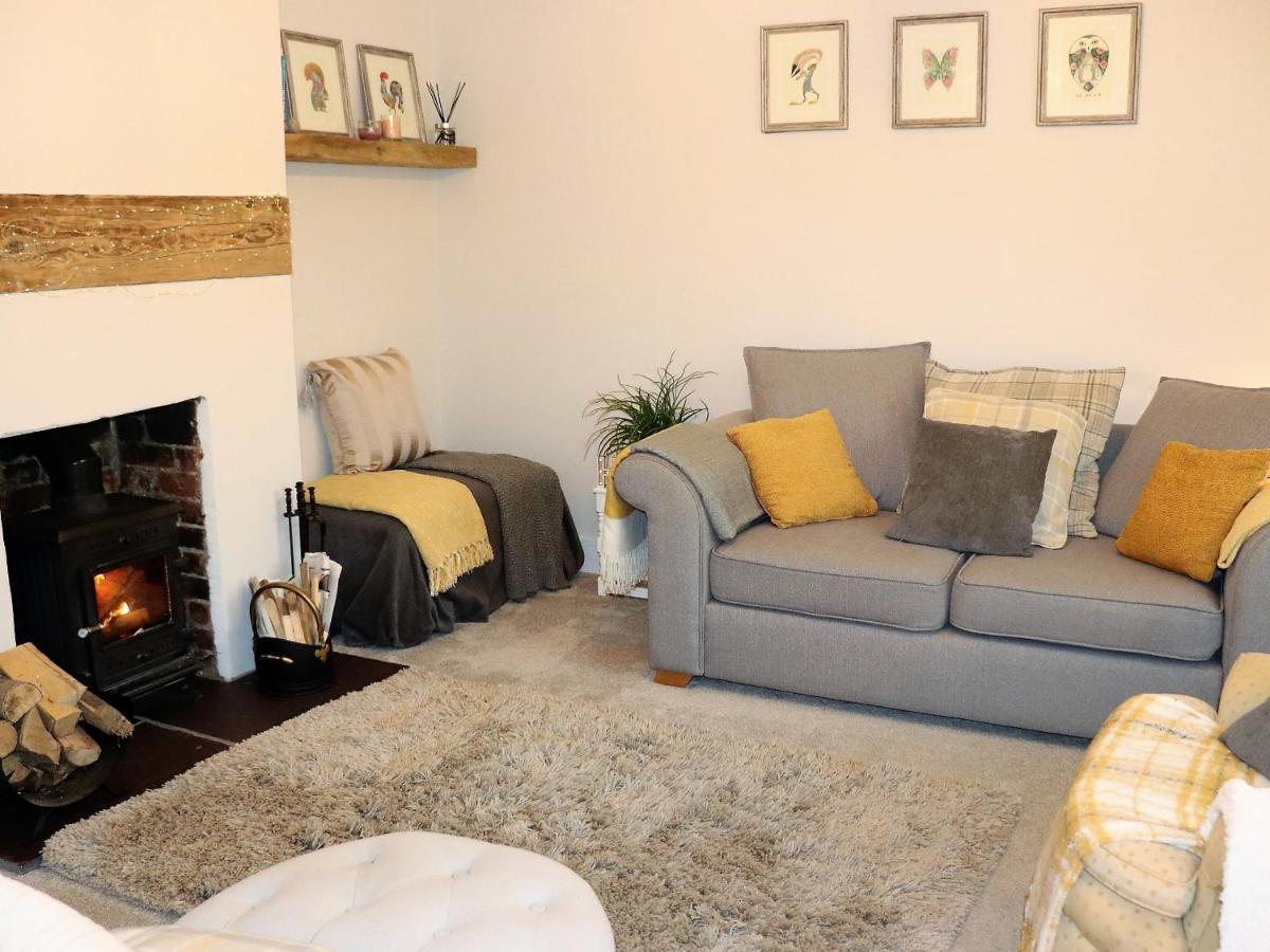 Manor Farm Cottage - Pet friendly - Housity