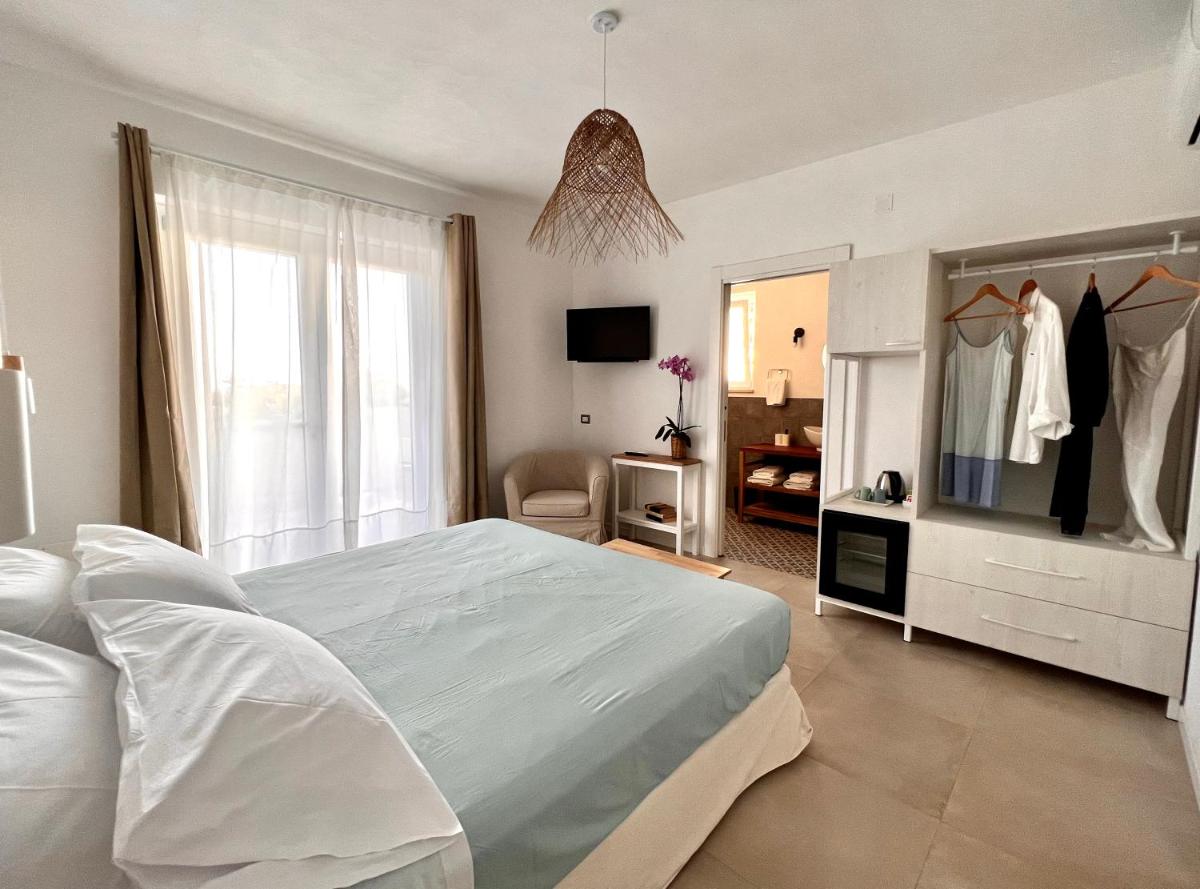 Casa Cunaci Bed and Breakfast - Housity