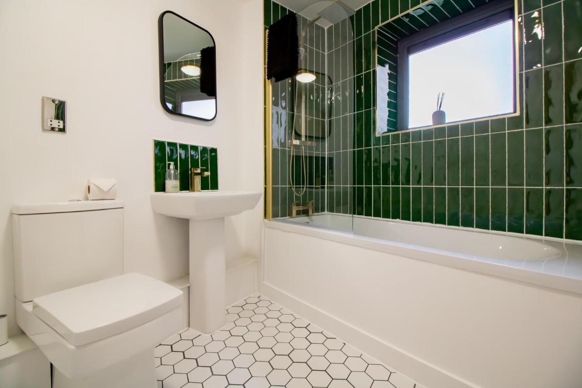 Newcastle City Apartments - FREE Parking Baltic Quay - Housity