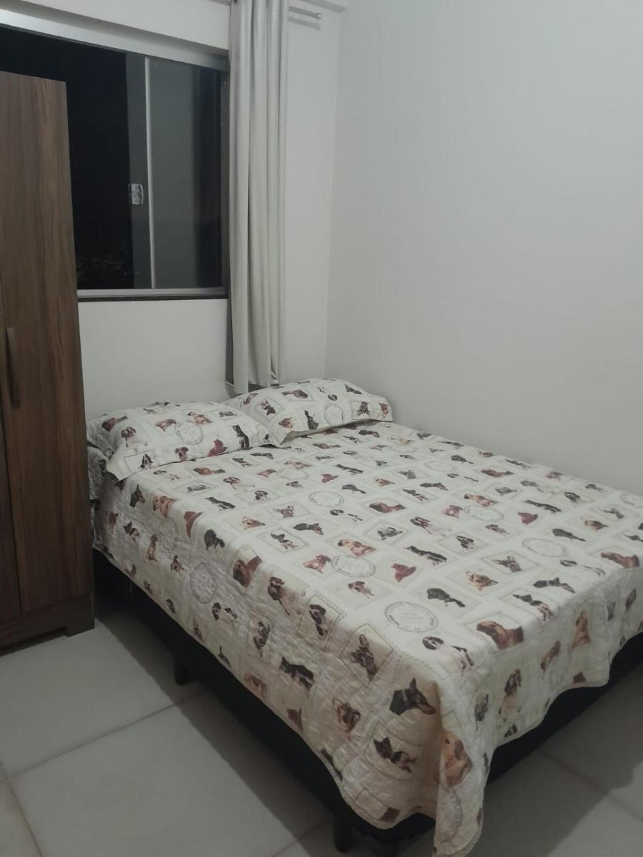 Quarto próximo Av JK - Housity