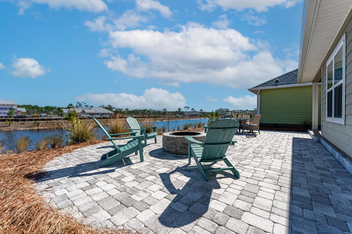 Minutes to Beach ,Golf Cart Included, Ocean View Pool ,Beach Equip, Ocean Therapy - Housity