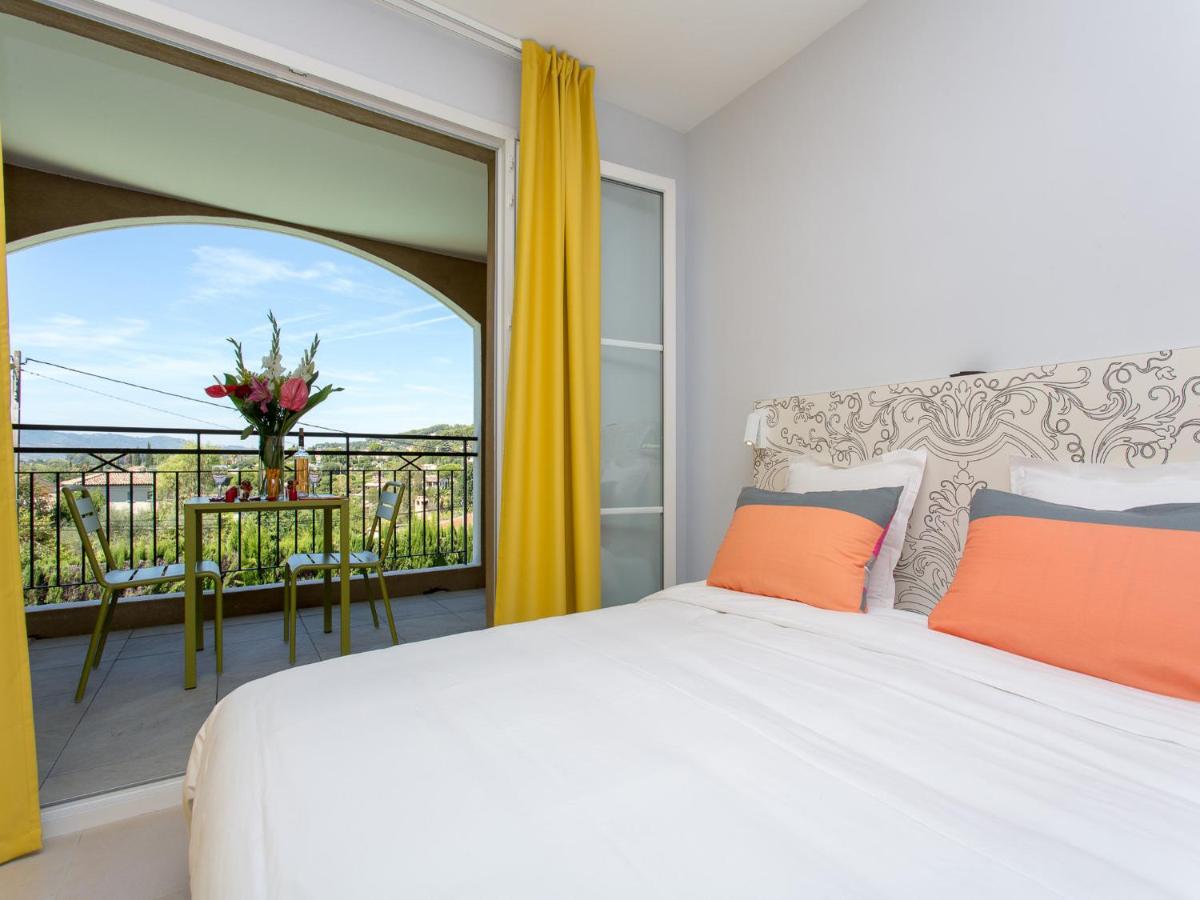 Adonis Mougins - Housity