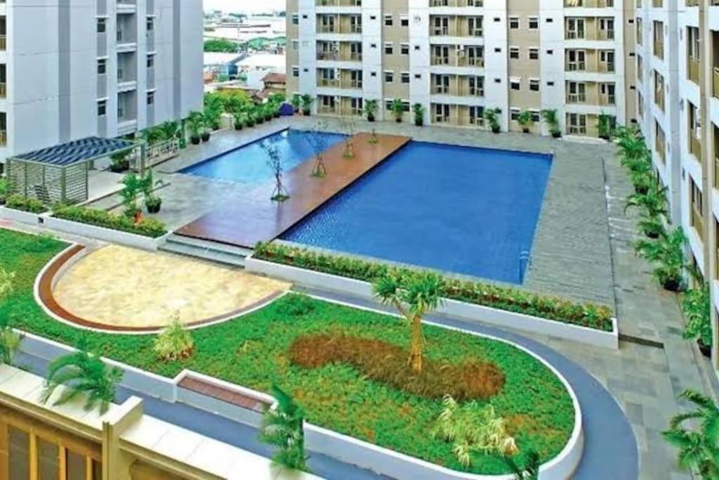 2 BR The Oak Tower Apartment 9th Floor - Housity