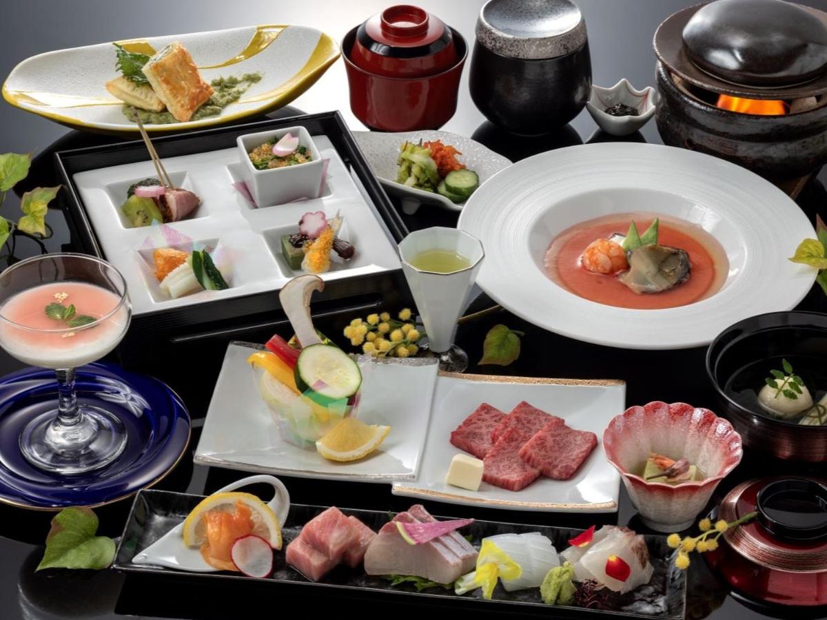Ureshino Motoyu - Housity