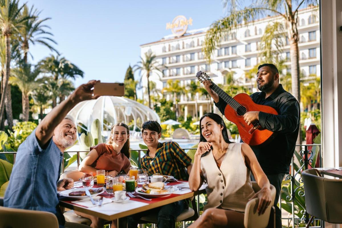 Clientes alojados en Hard Rock Hotel Marbella - Puerto Banús