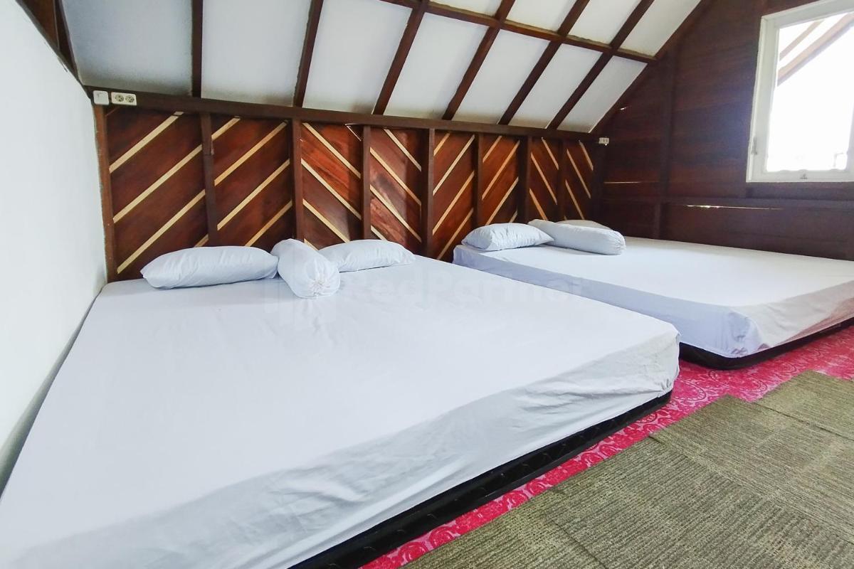 AS Resto,Café & Hotel Mitra RedDoorz - Housity