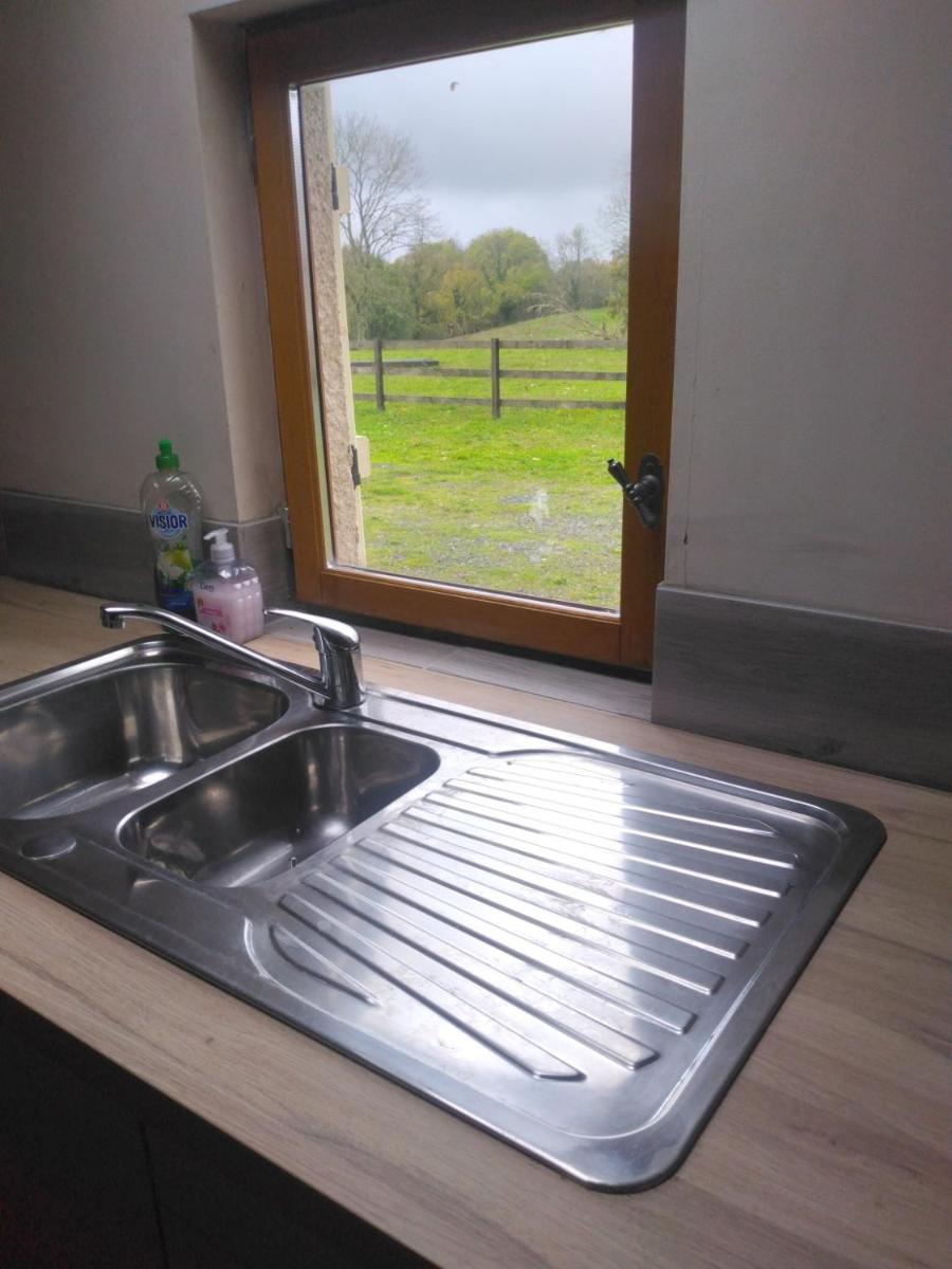 Suitetrails - Stunning Home In Poitou Charentes With Jacuzzi, Wifi And Outdoor Swimming Pool
