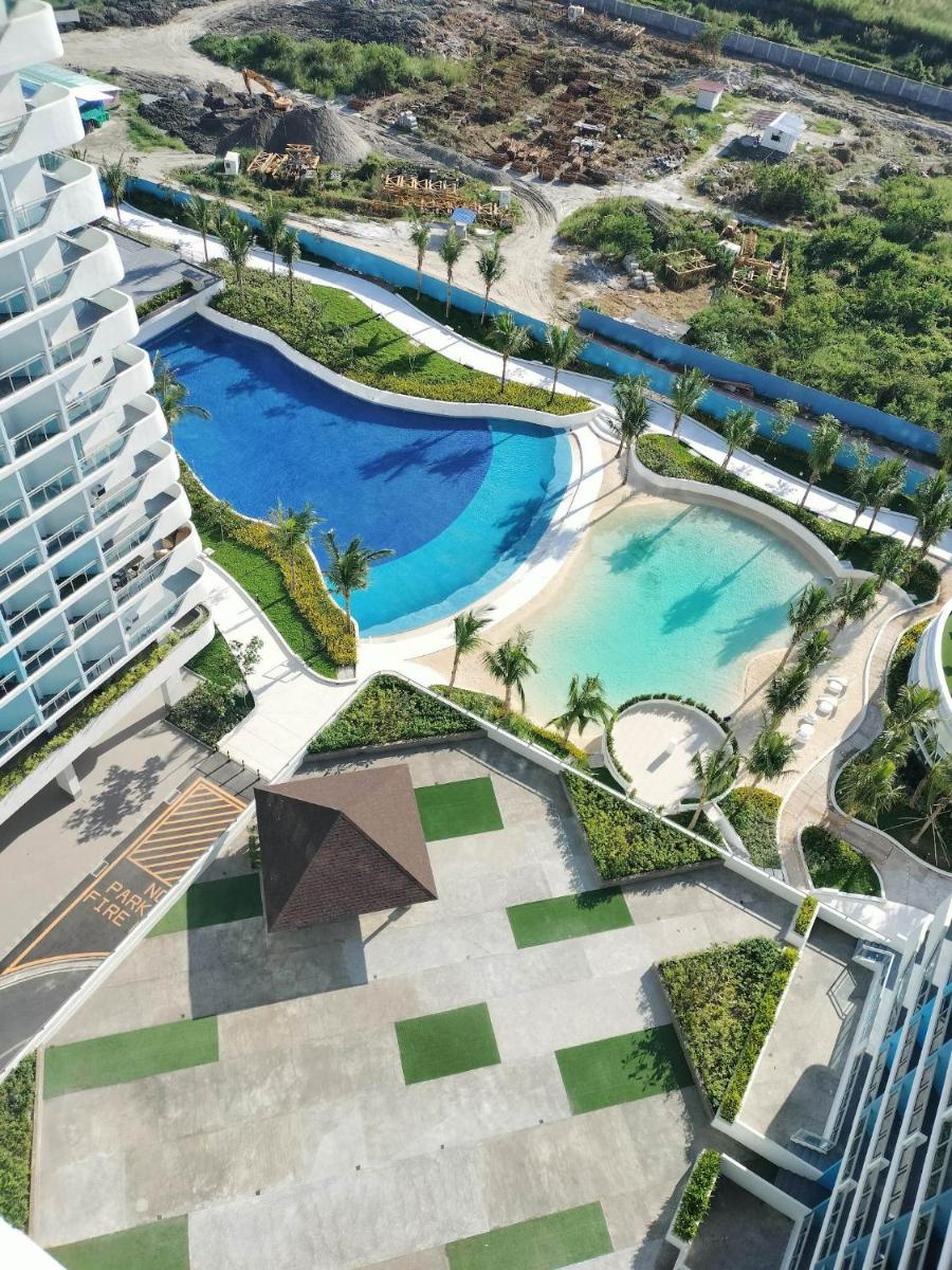 Azure North Studio Units Located in 17th Floor and Above - Housity