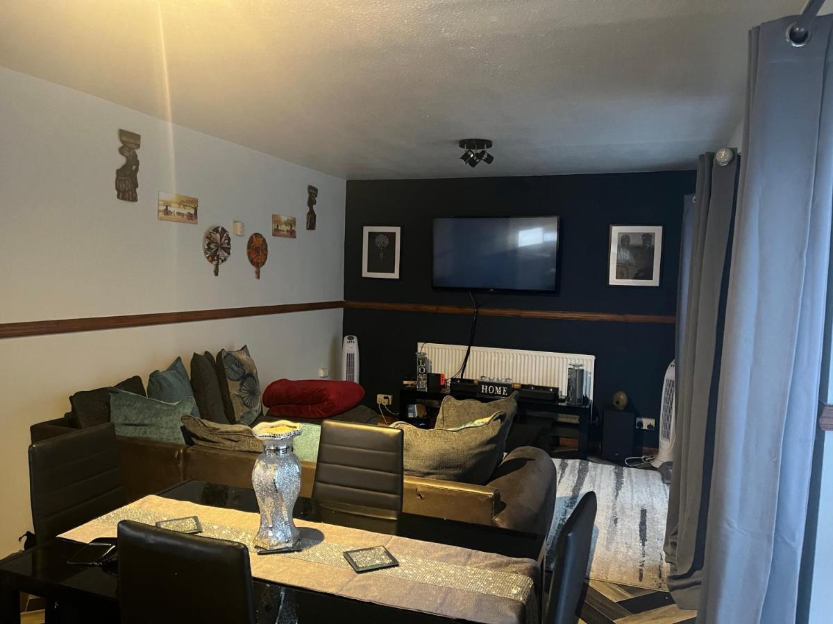 Queenomega’s home stay - Housity