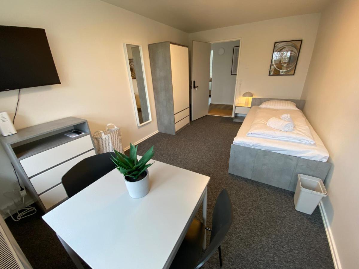 Q Work - Hostel - Housity