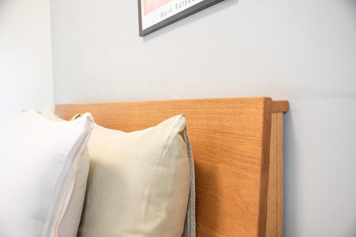 Boy apartment -Adult only - Housity