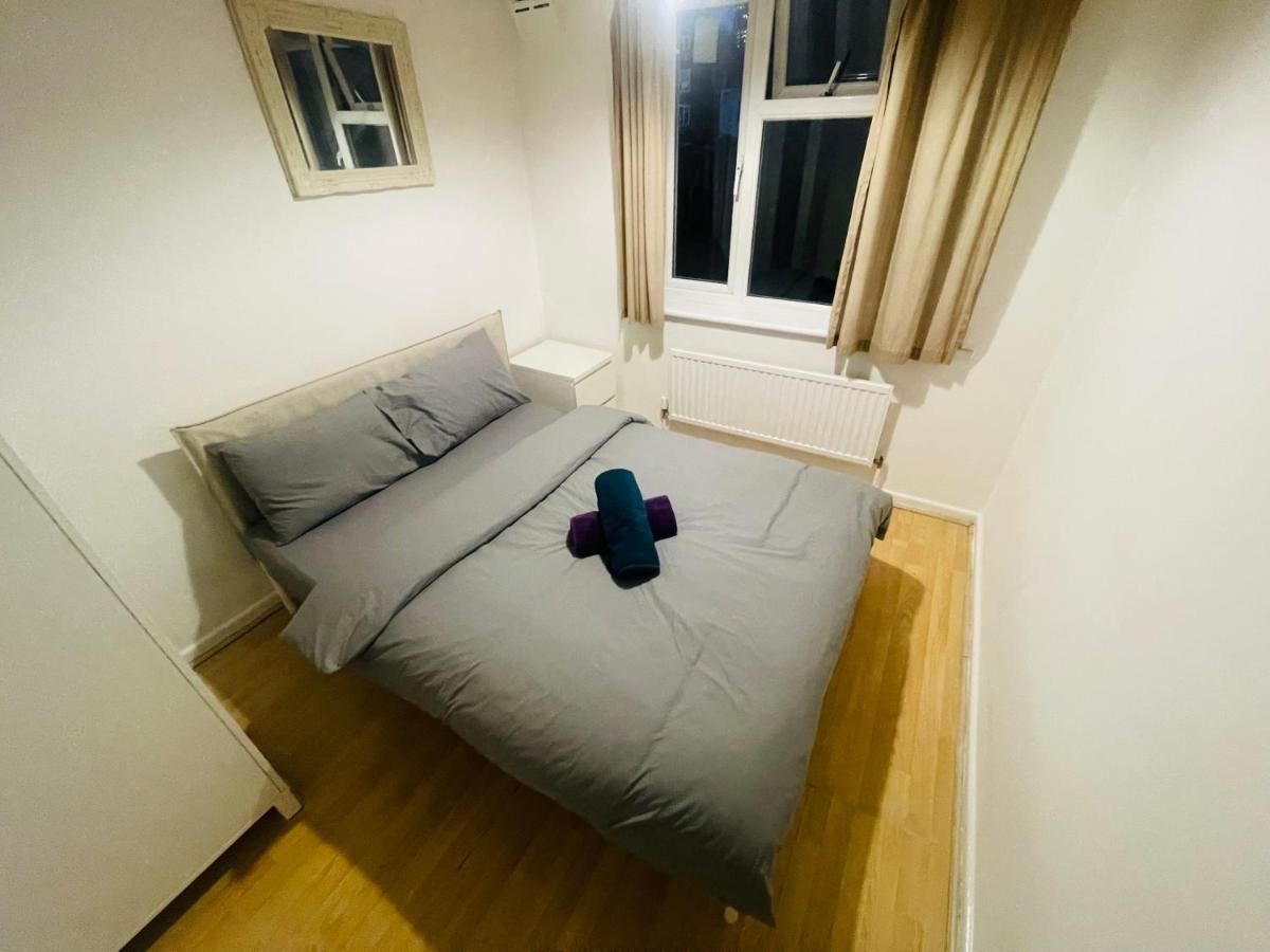 Double Room near Canary Wharf 28 - Housity