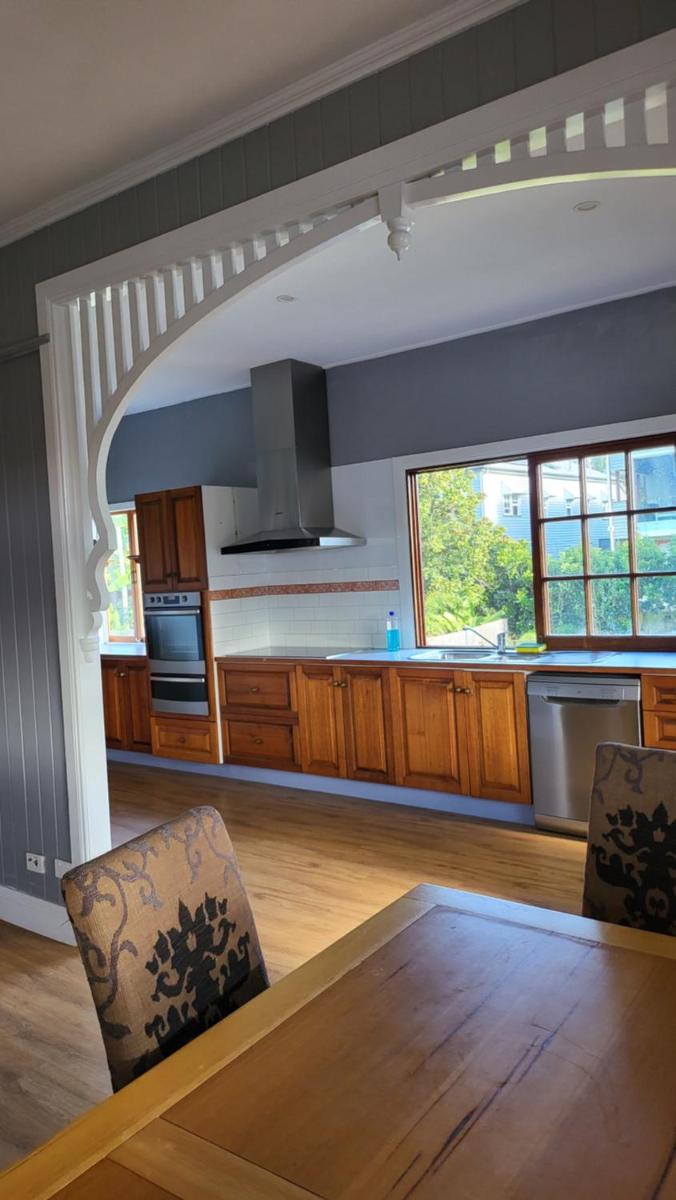 Urban Riverside Rest - Housity