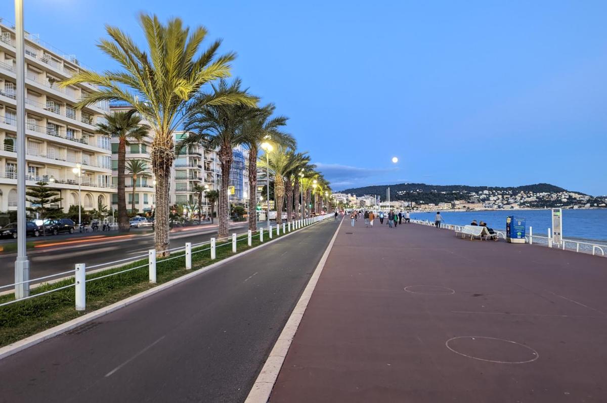 1 Min to the Beach Apartment - Kitchen - Tramway - Air Conditioner - Wifi - Promenade Des Anglais - Housity