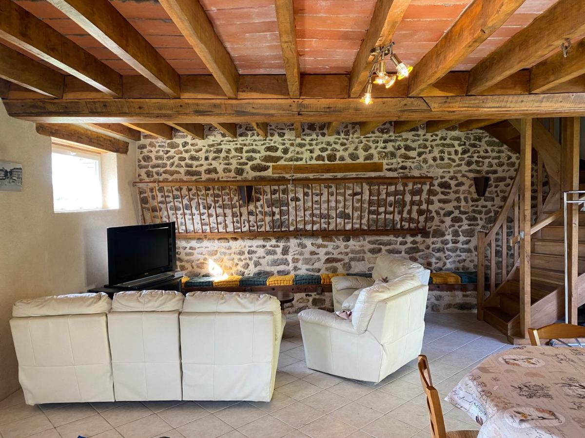 Le Petitepinay Chambres et Gîte - Housity