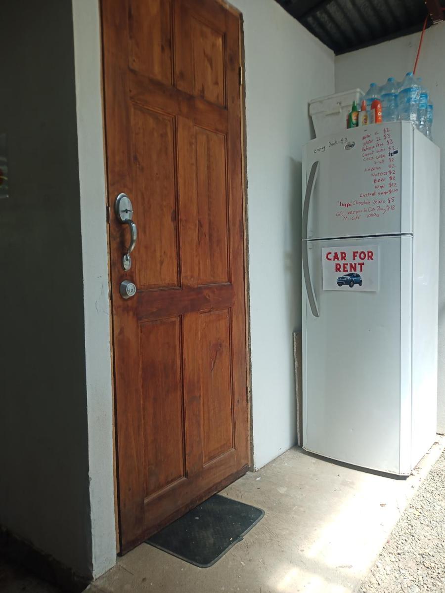 Hogar tico-estadounidense cerca de aeropuerto - Housity