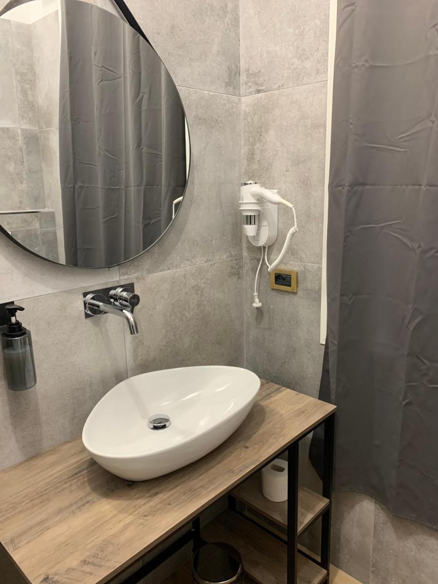 Riva Reno 4 Rooms - Housity