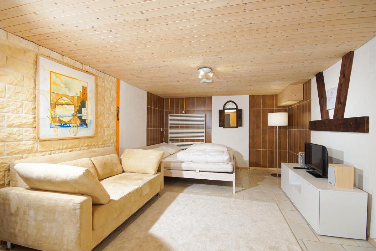 Cristallina II - Housity