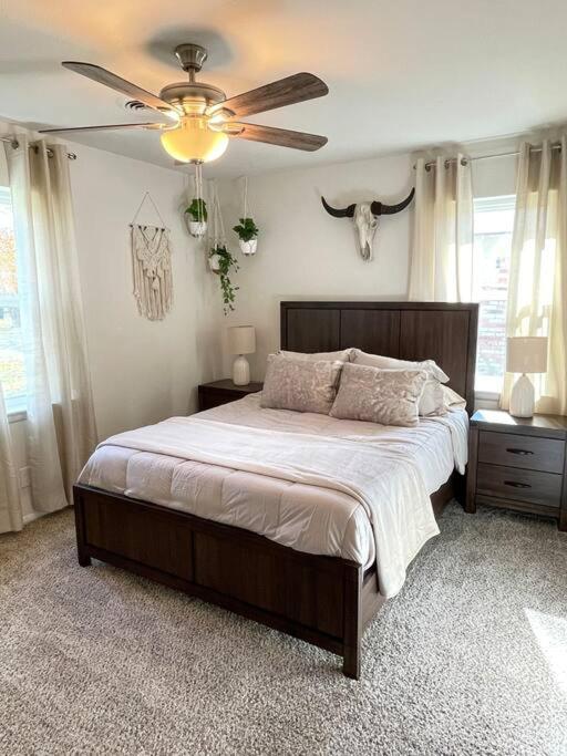 Vaqueros Village - Housity