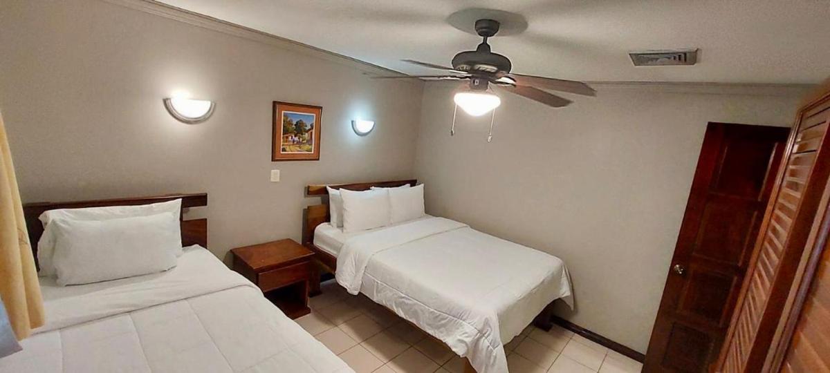 Lovely Condo (8 people): Pools, Tennis Courts, BBQ - Housity