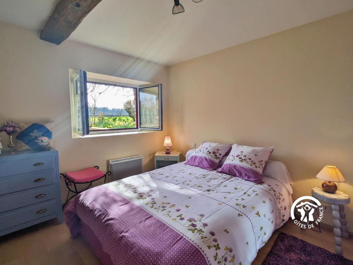 Gîte Sainte-Suzanne-et-Chammes, 2 pièces, 2 personnes - FR-1-600-158 - Housity