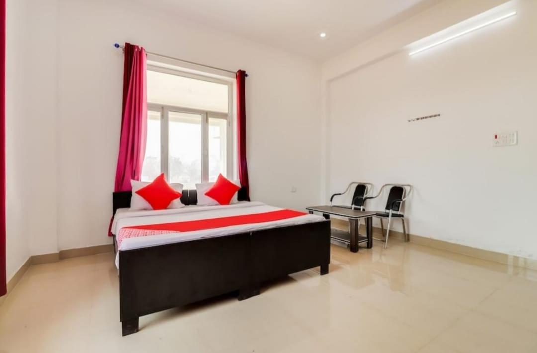 Sahu Room's - Housity