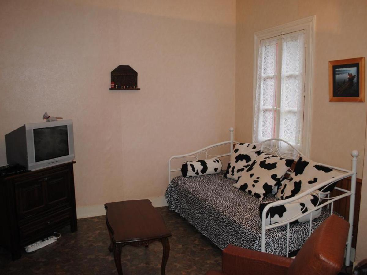 Ferme tranquille en Touraine avec jardin privé, proche Roche-Posay, animaux acceptés, linge inclus - FR-1-381-13 - Housity