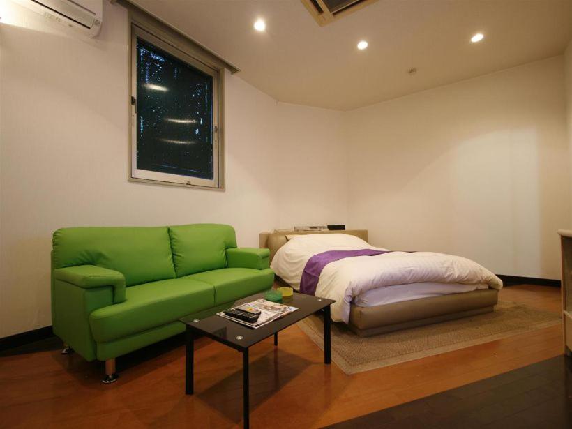 Twin - Housity