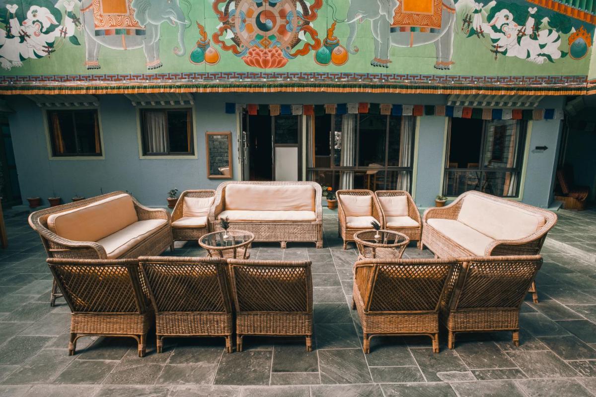 Mountain Lodges of Nepal - Thame - Housity