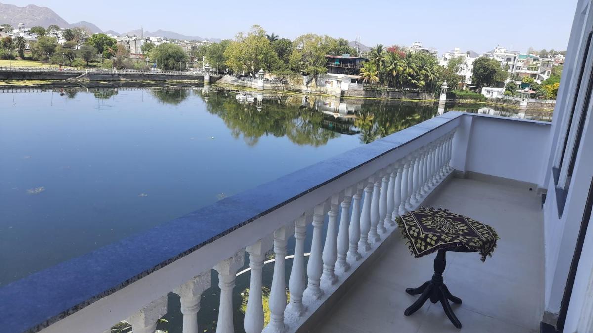 Devi Villa - Housity