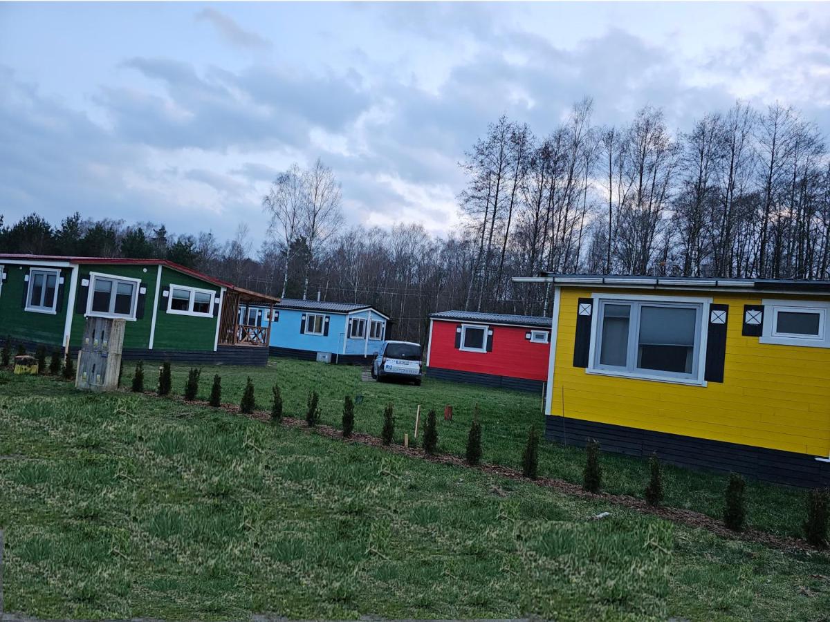 Domek letniskowy - czerwony całoroczny - Housity