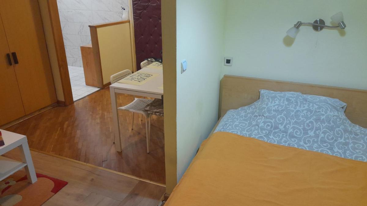 Vracar Krunska Jamiva - Housity