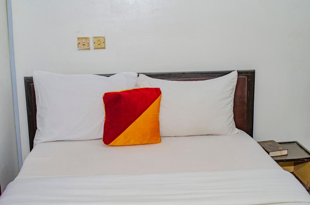 Bulioni Hotels - Housity
