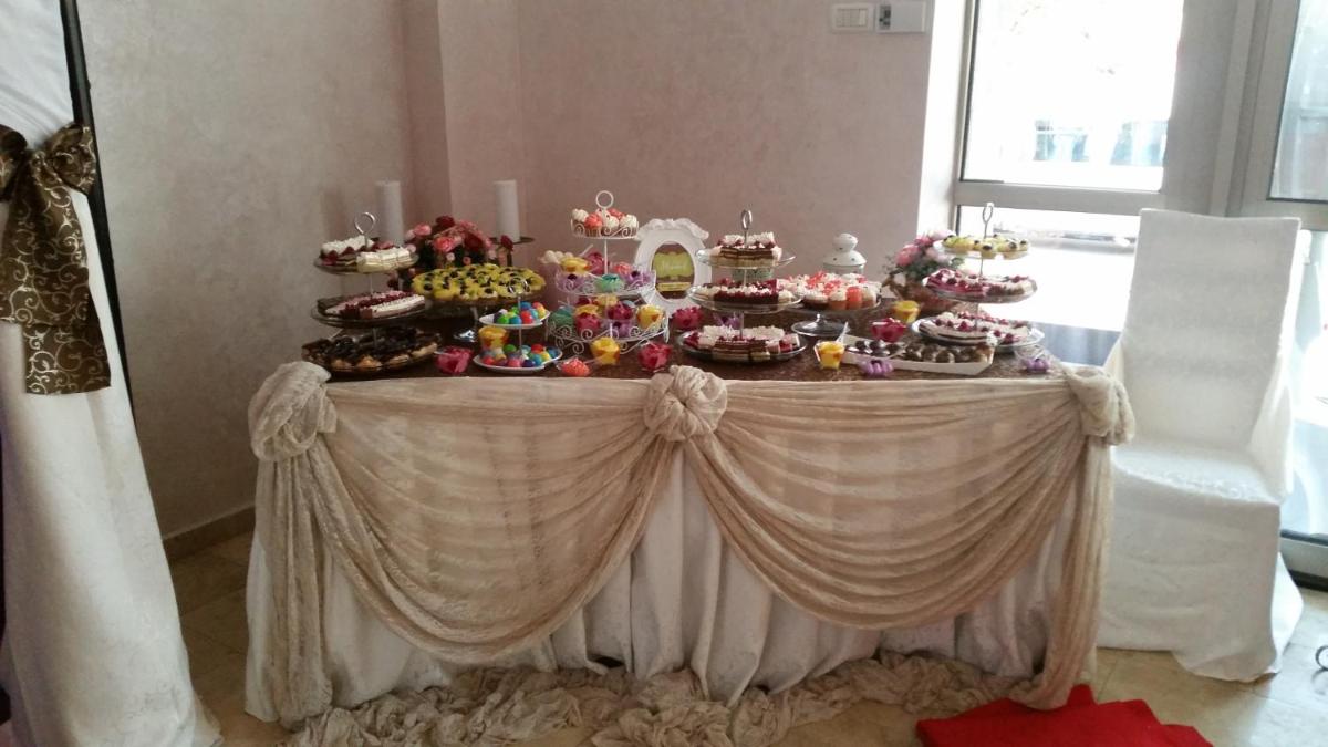 Hamlet Hotel - Housity