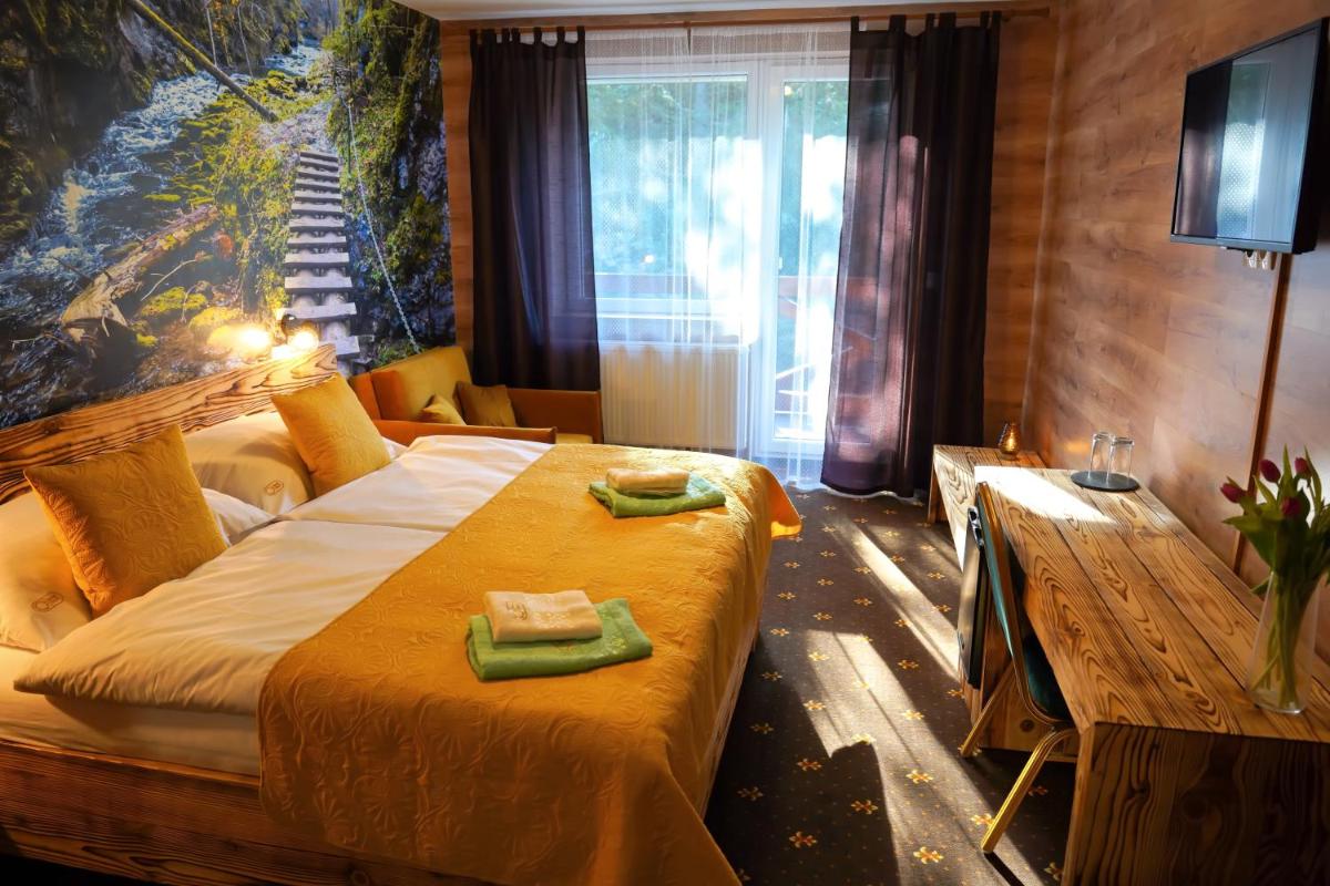 Hotel Raj - Housity