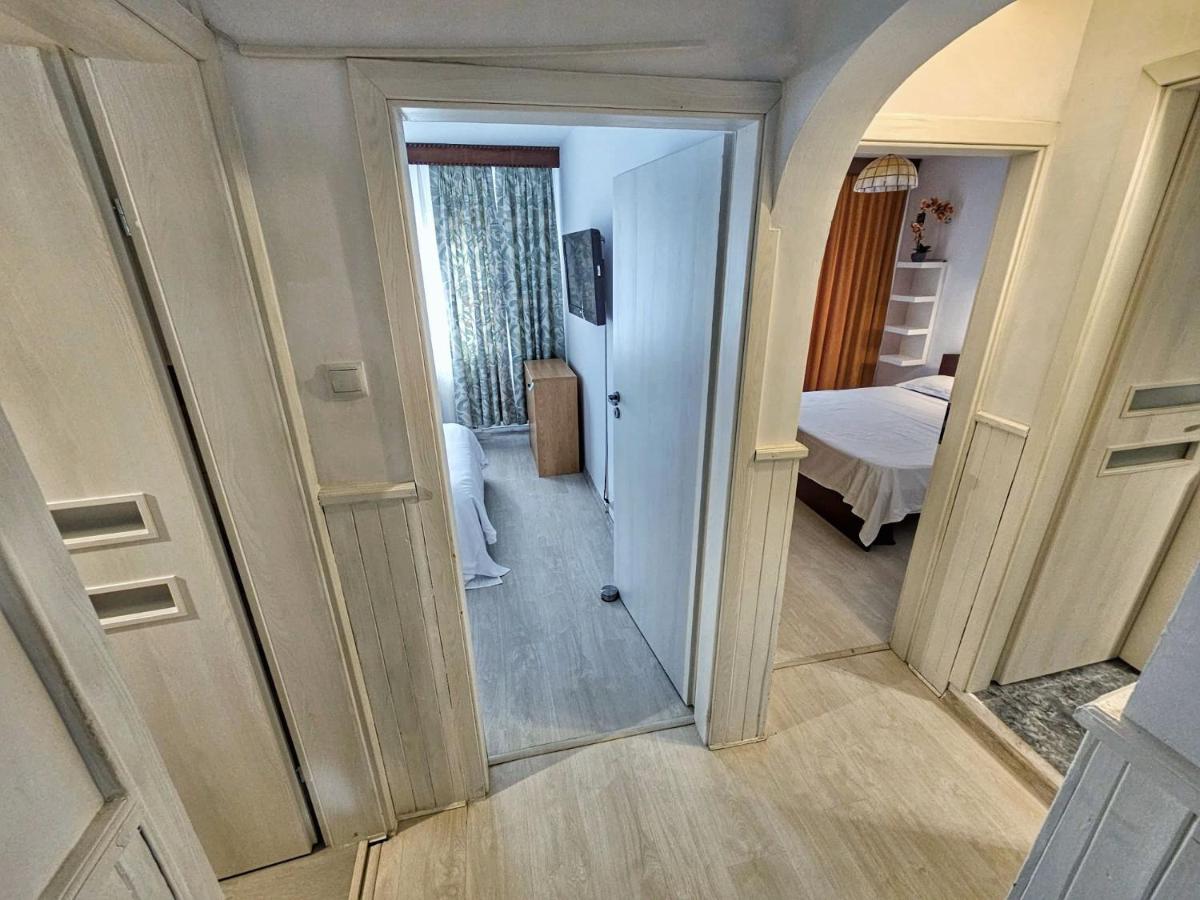 Premium White house - Housity