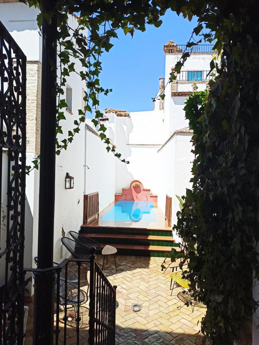 FRENTEABASTOS Boutique - Housity