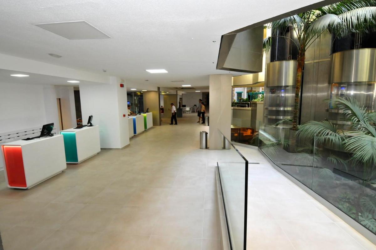 El vestíbulo o zona de recepción de Paradise Park Fun Lifestyle Hotel