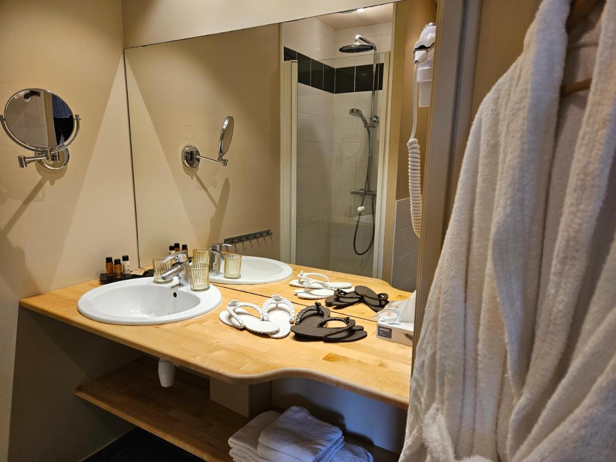 Salle de bains dans l'établissement La Fraîchette-Hôtel & Spa