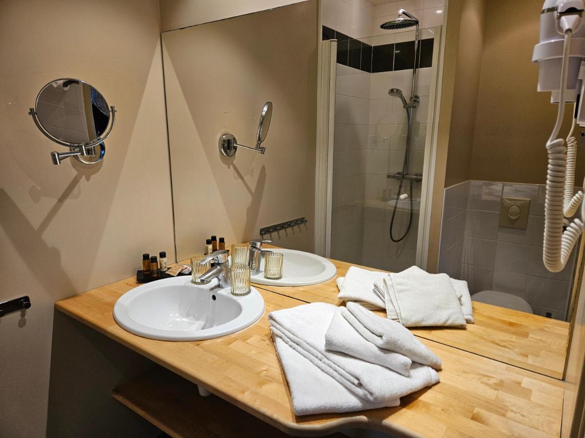 Salle de bains dans l'établissement La Fraîchette-Hôtel & Spa