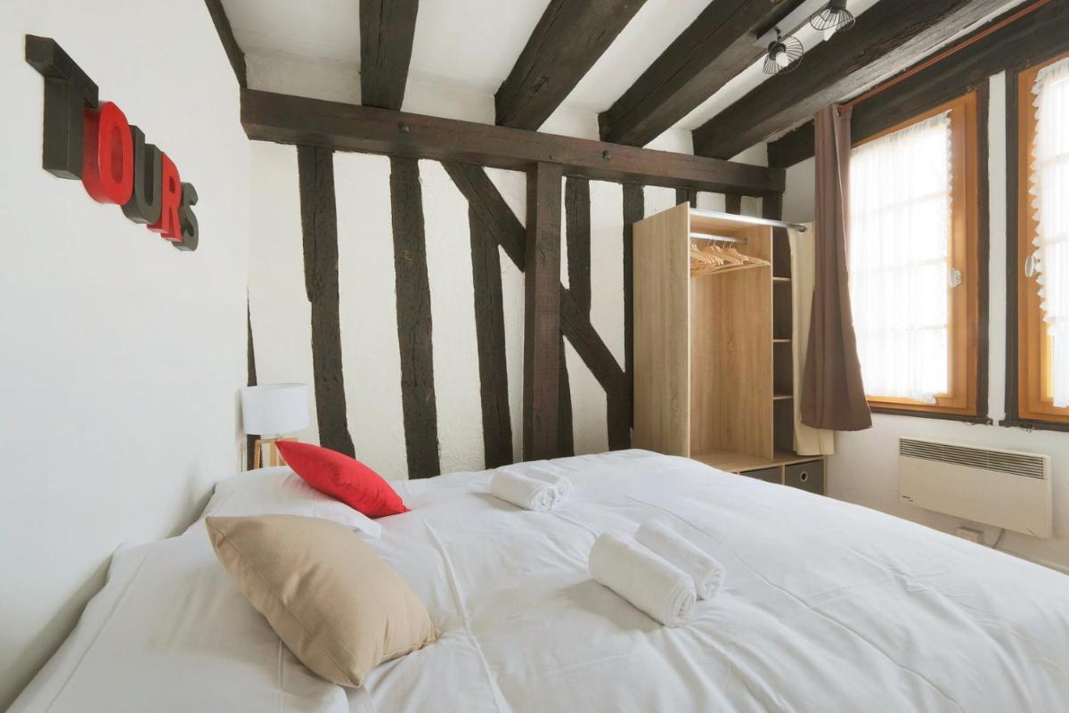 T2 view on #PlacePlumereau #Tours - Housity