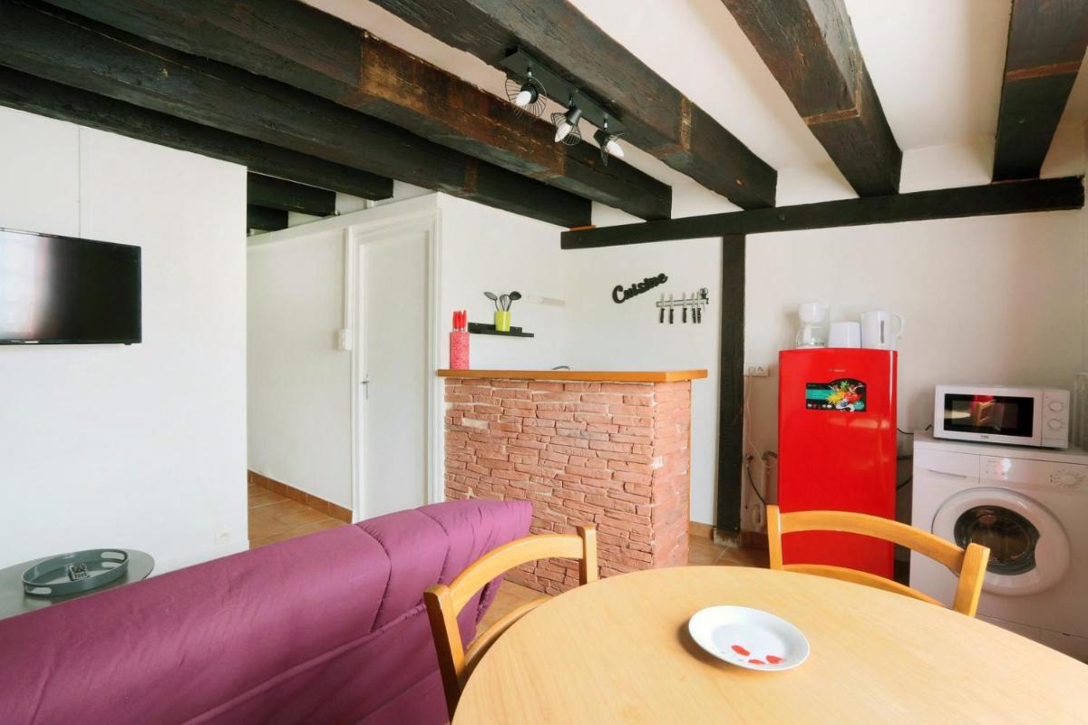 T2 view on #PlacePlumereau #Tours - Housity