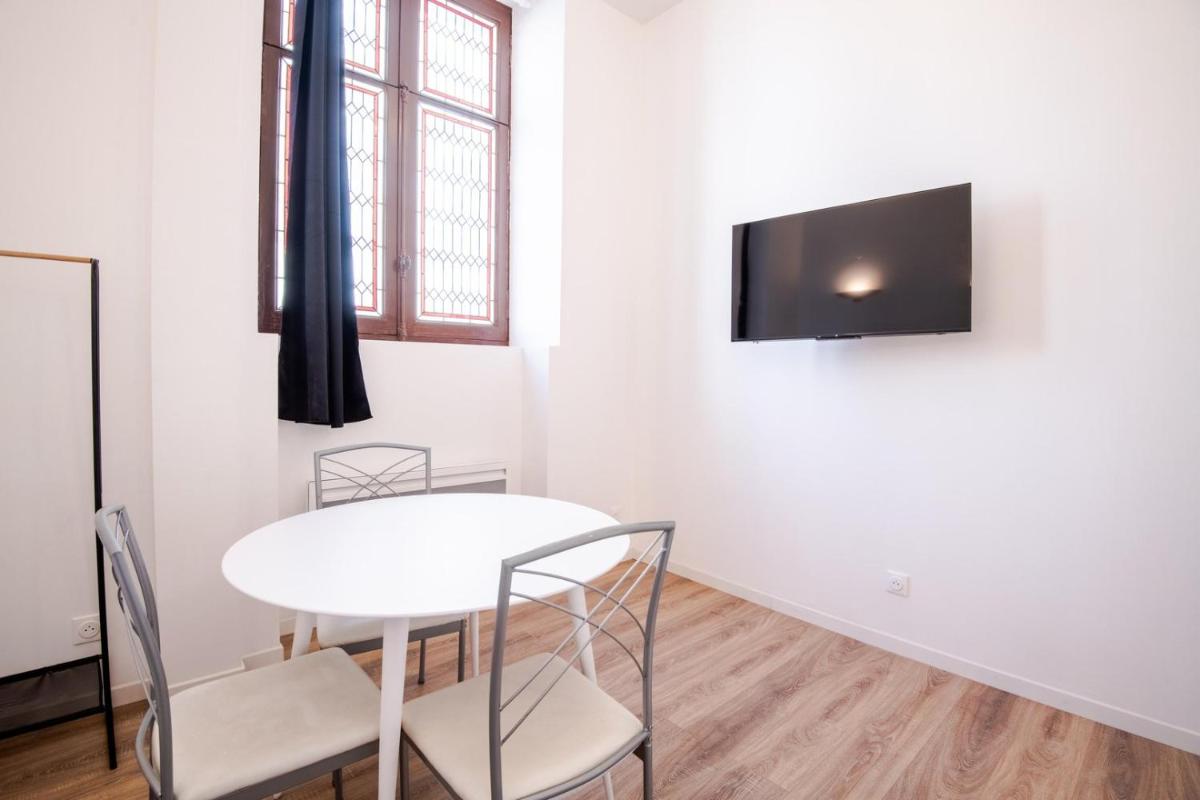 Suitetrails - My white paradise - fully equipped apartment