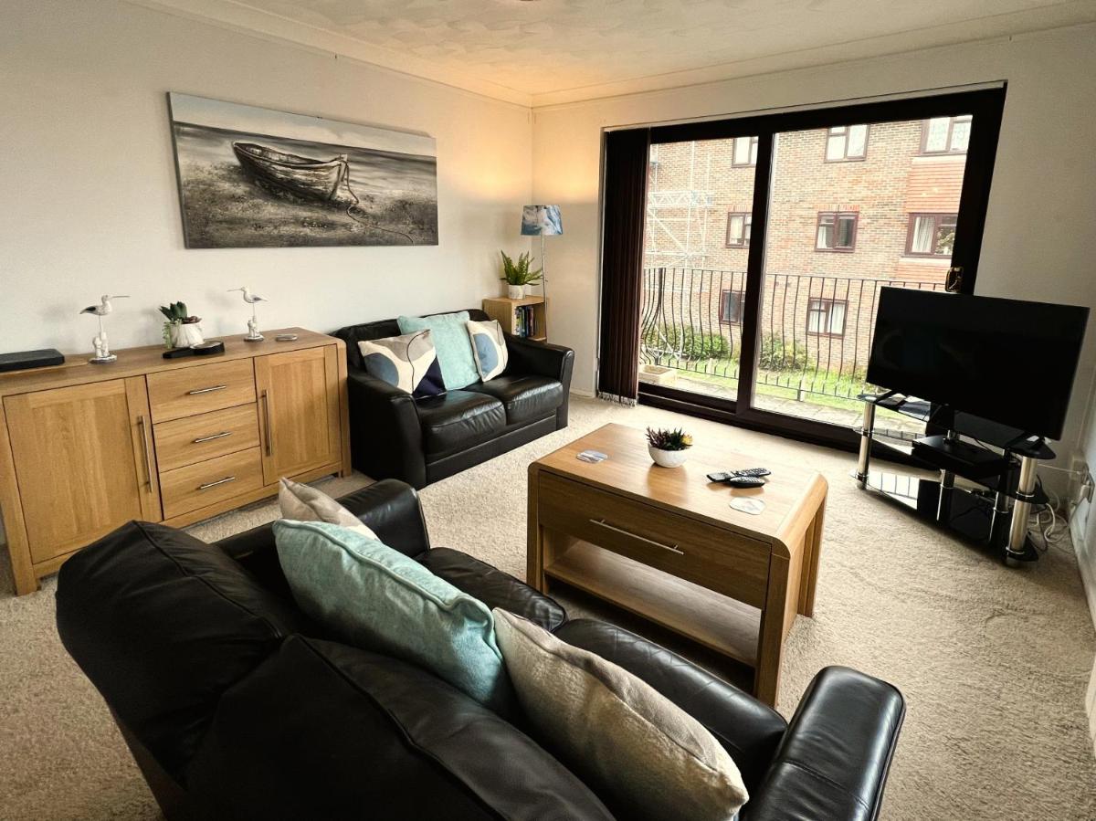 The Island Holiday Company-Brunswick Court - Housity